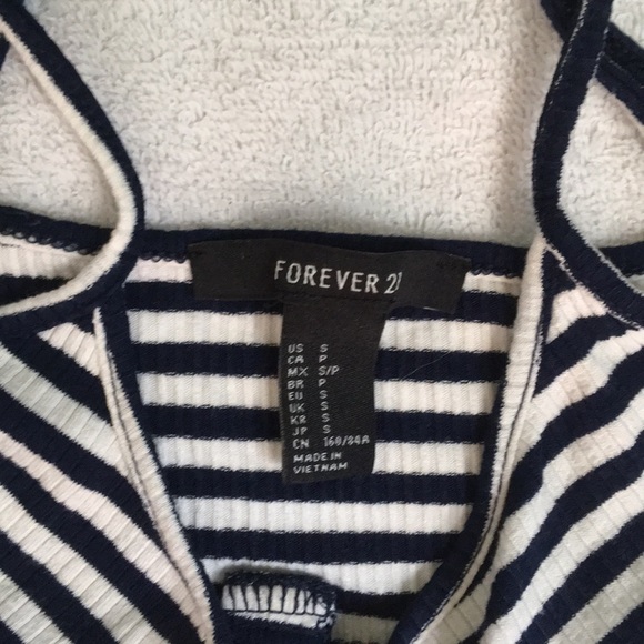 Crop top bundle - Picture 3 of 6